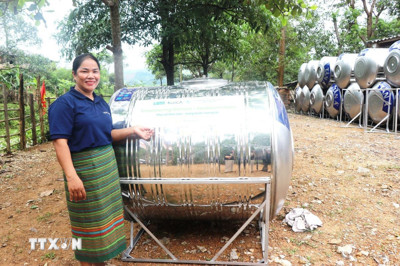 Quảng Trị trao tặng trang thiết bị lọc nước cho các hộ dân miền núi khó khăn